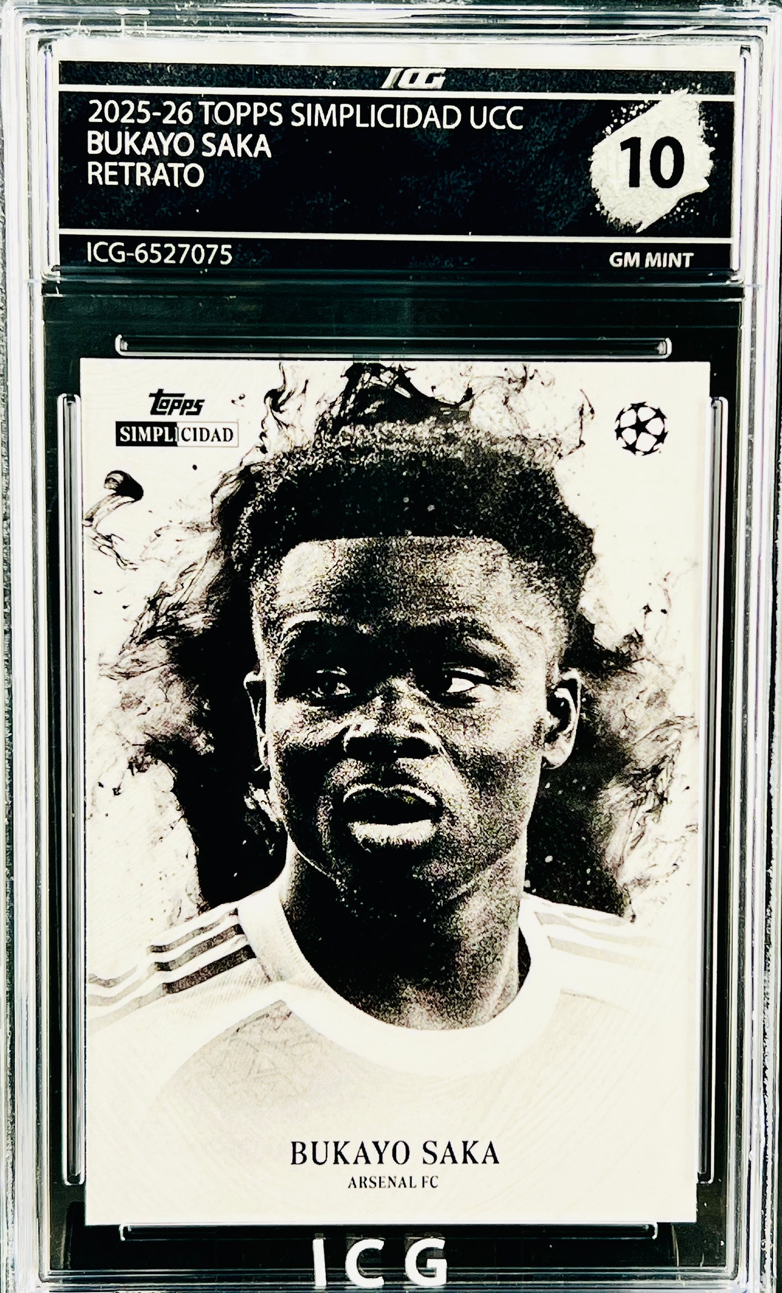 BUKAYO SAKA · 2025-26 TOPPS SIMPLICIDAD UCC · RETRATO
