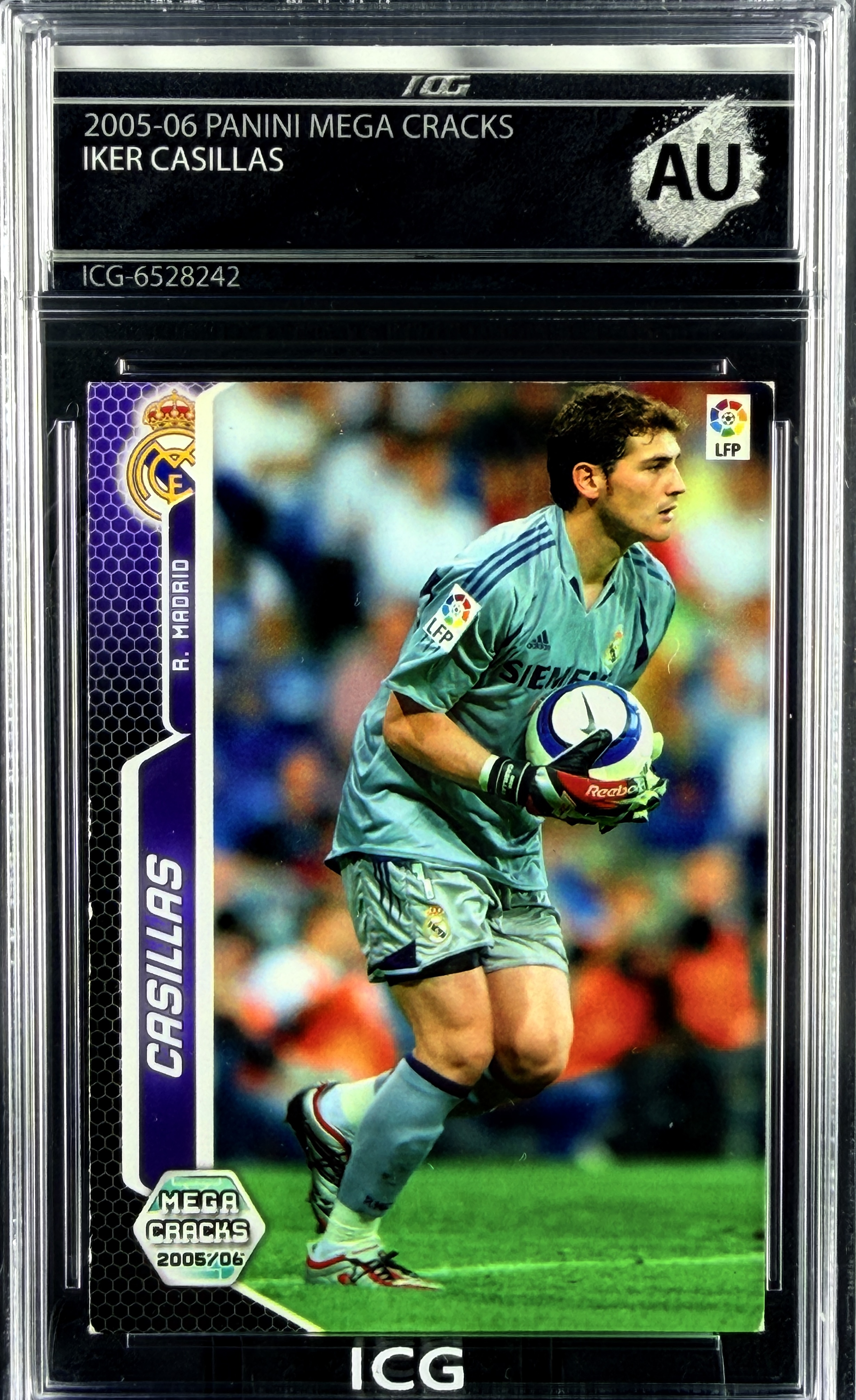 IKER CASILLAS · 2005-06 PANINI MEGA CRACKS
