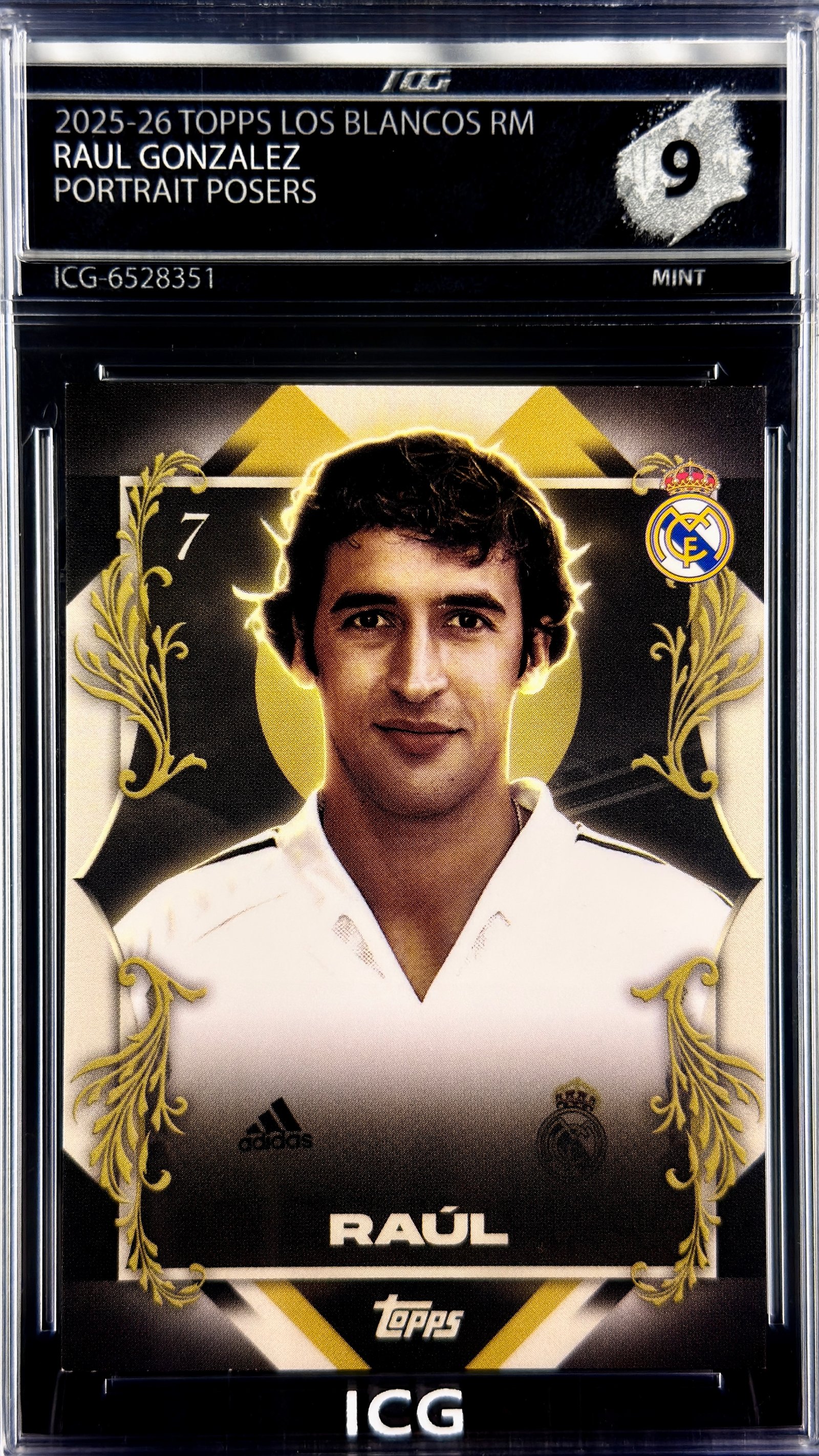 RAUL GONZALEZ · 2025-26 TOPPS LOS BLANCOS RM · PORTRAIT POSERS